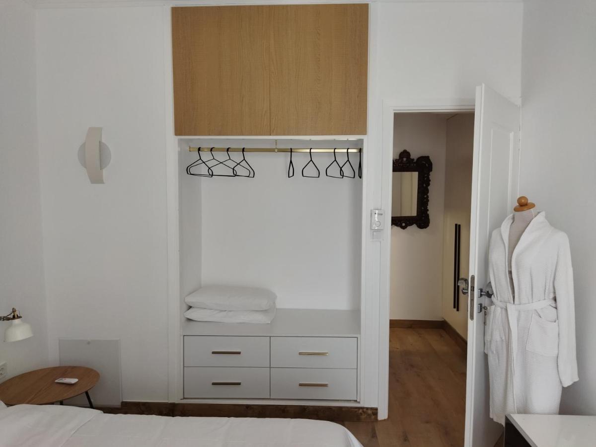 Minimal Apartment By The Beach Corinto Esterno foto