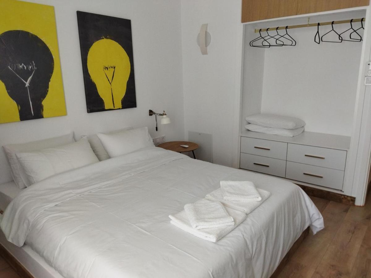Minimal Apartment By The Beach Corinto Esterno foto